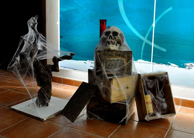 Hallowine_ Protos