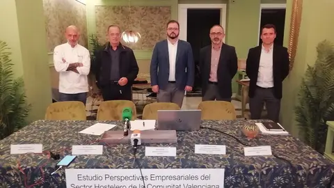 FOTO PRESENTACI&Oacute;N ESTUDIO 2